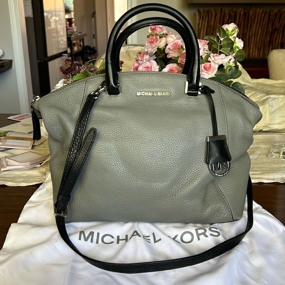 Michael Kors crossbody removable straps Gray and black leather dust bag